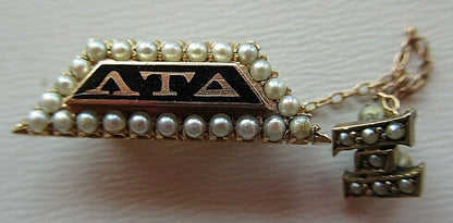 USA FRATERNITY PIN LAMBDA TAU DELTA. MADE IN GOLD. 1923. NAMED. MARKED