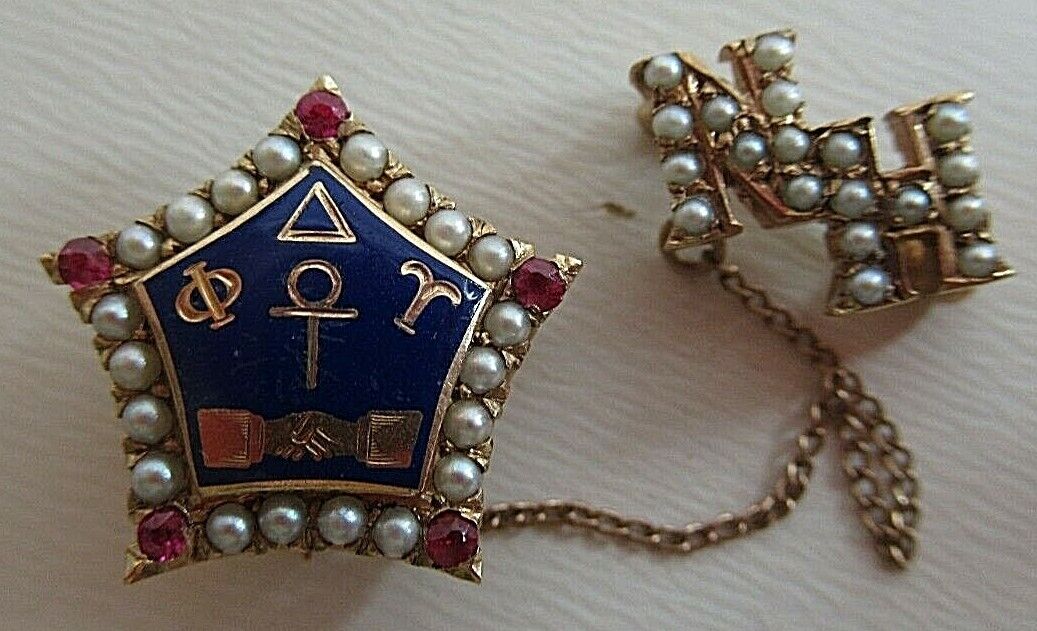 USA FRATERNITY PIN PHI DELTA UPSILON. MADE IN GOLD. RUBIES. 1929. NAME