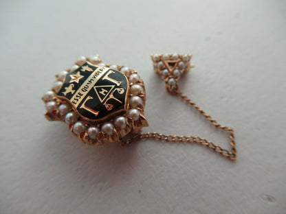 USA FRATERNITY PIN GAMMA DELTA GAMMA. MADE IN GOLD. NAMED. 1147