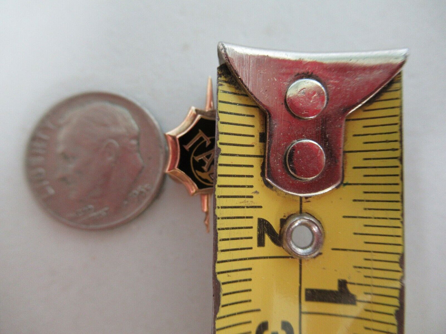 USA FRATERNITY PIN GAMMA ALPHA CHI. MADE IN GOLD. 1959. NAMED. 781