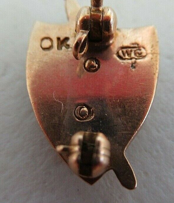 USA FRATERNITY PIN PHI SIGMA. MADE IN GOLD. MARKED 1347