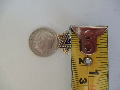 USA FRATERNITY PIN MU KAPPA ALPHA. MADE IN GOLD 14K. NAMED. 832