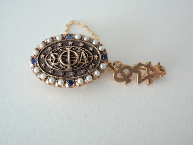 USA FRATERNITY PIN PHI SIGMA ALPHA. MADE IN GOLD. SAPPHIRES & PEARLS.