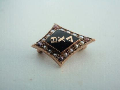 USA FRATERNITY PIN TAU BETA CHI DELTA. MADE IN GOLD 10K. PEARLS. MARKE