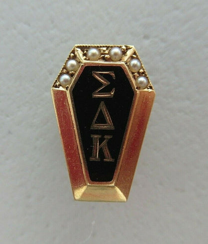 USA FRATERNITY PIN SIGMA DELTA KAPPA. MADE IN GOLD. NAMED. MARKED. GAM