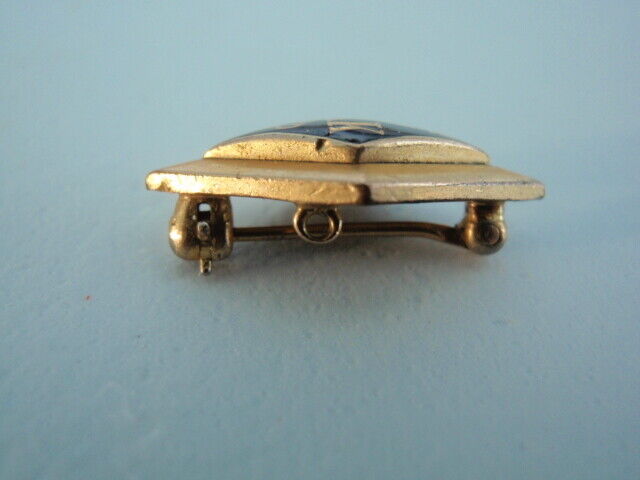 USA FRATERNITY PIN PHI ALPHA KAPPA. MADE IN GOLD. 1949. NAMED. 363