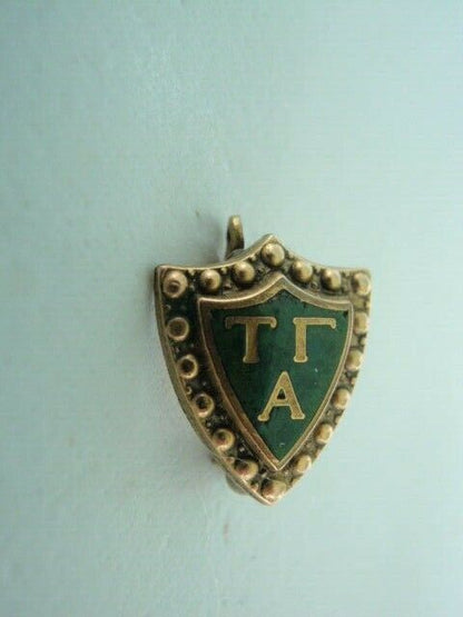 USA FRATERNITY PIN TAU ALPHA GAMMA. MADE IN GOLD 10K. RARE! 506