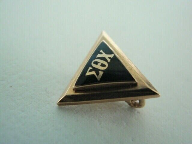 USA FRATERNITY PIN SIGMA THETA CHI. MADE IN GOLD. EARLY 1900'S. RARE!