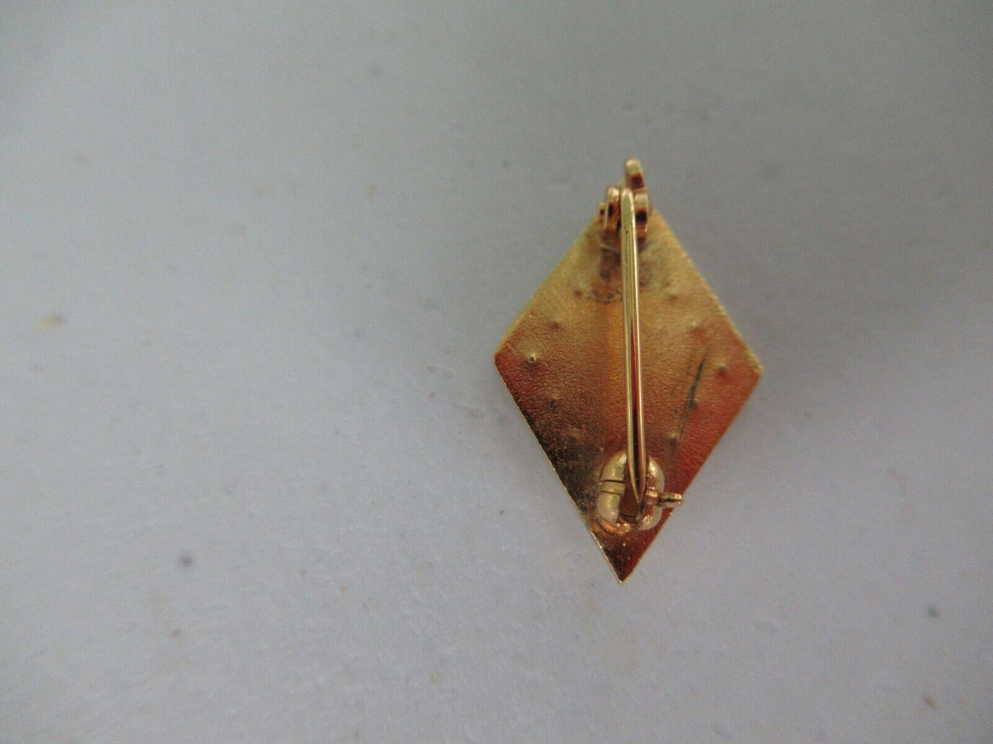 USA FRATERNITY PIN BETA PI SIGMA. MADE IN GOLD. RUBIES. 1003