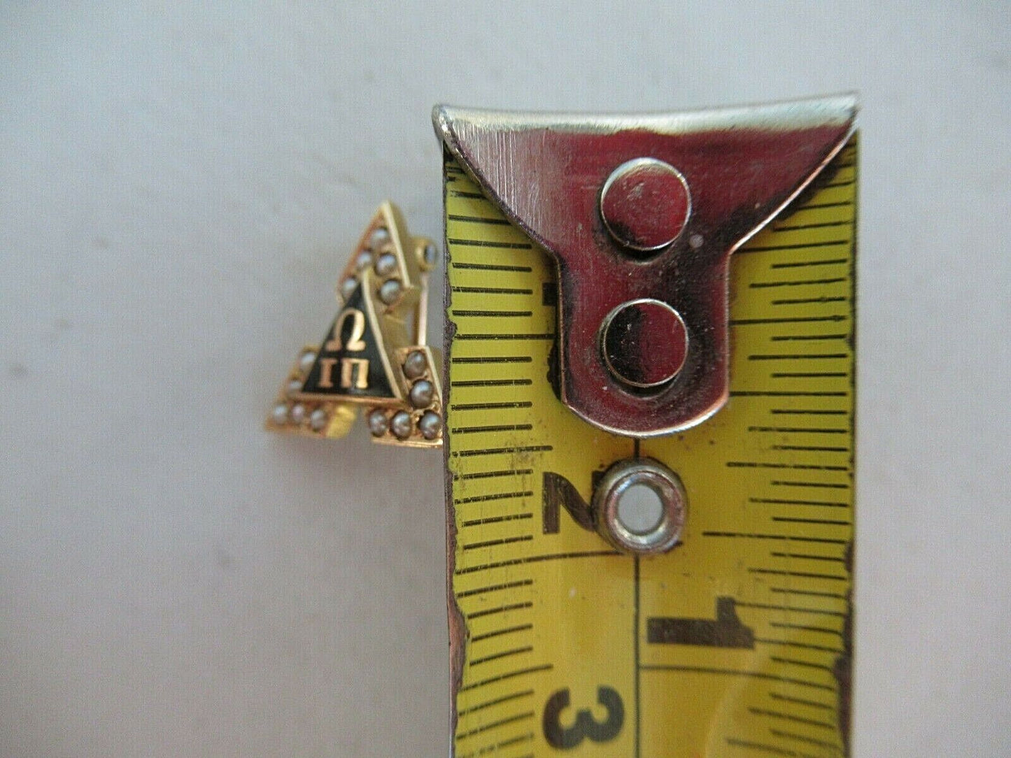 USA FRATERNITY PIN OMEGA IONA PI. MADE IN GOLD 14K. NAMED. MARKED. 172