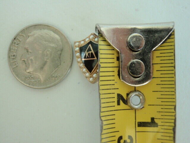 USA FRATERNITY PIN DELTA KAPPA TAU. MADE IN GOLD. NAMED. 657