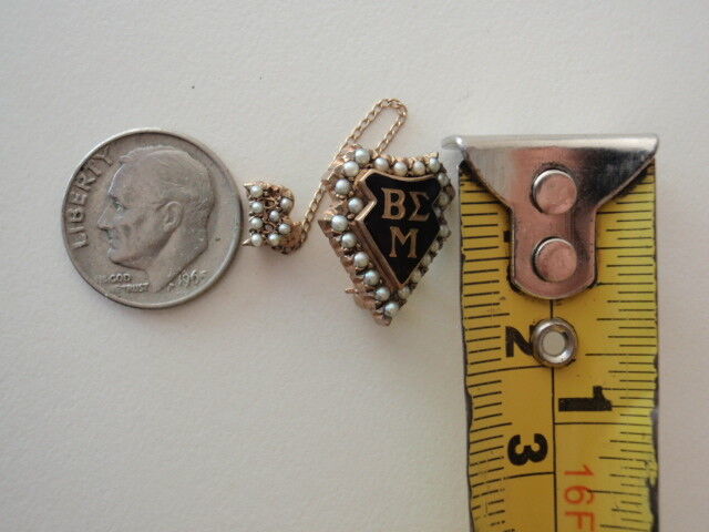 USA FRATERNITY PIN BETA SIGMA MU. MADE IN GOLD. PEARLS. 1936. NAMED. 3