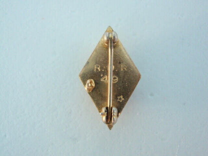 USA FRATERNITY PIN PHI ALPHA KAPPA. MADE IN GOLD. 1949. NAMED. 363