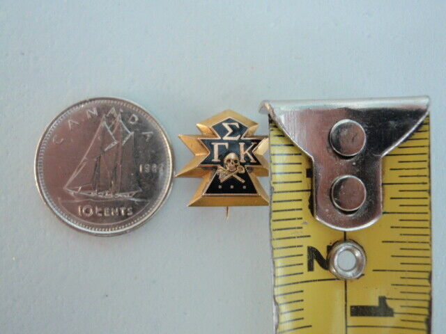 USA FRATERNITY PIN SIGMA GAMMA KAPPA. MADE IN GOLD. PEARLS. 1909. NAME