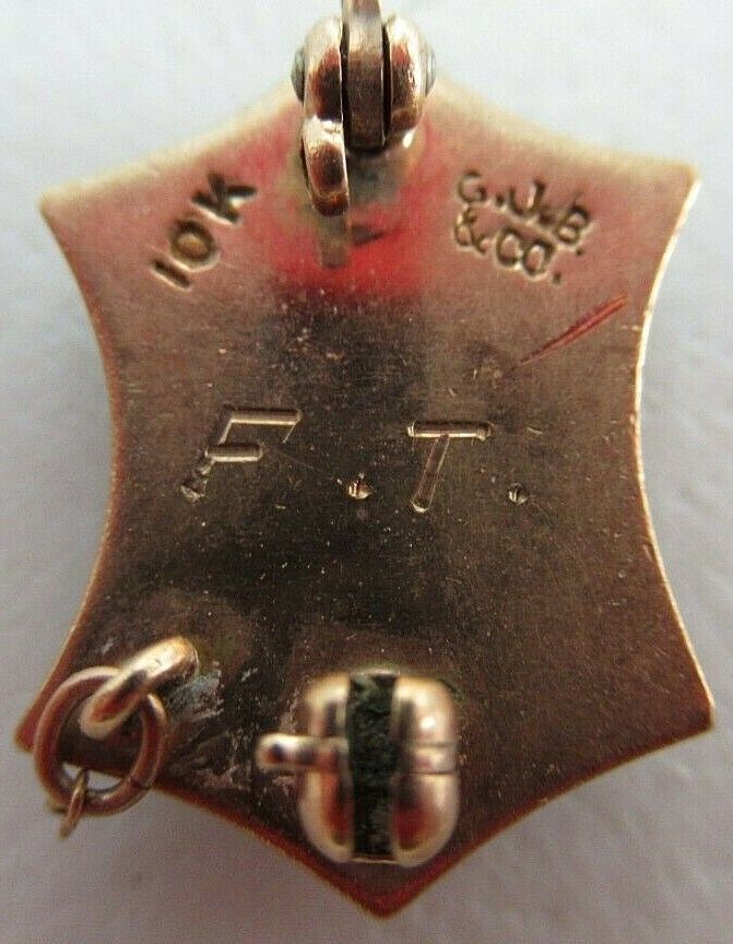 USA FRATERNITY PIN SIGMA CHI OMEGA. MADE IN GOLD 10K. NAMED. MARKED. 1