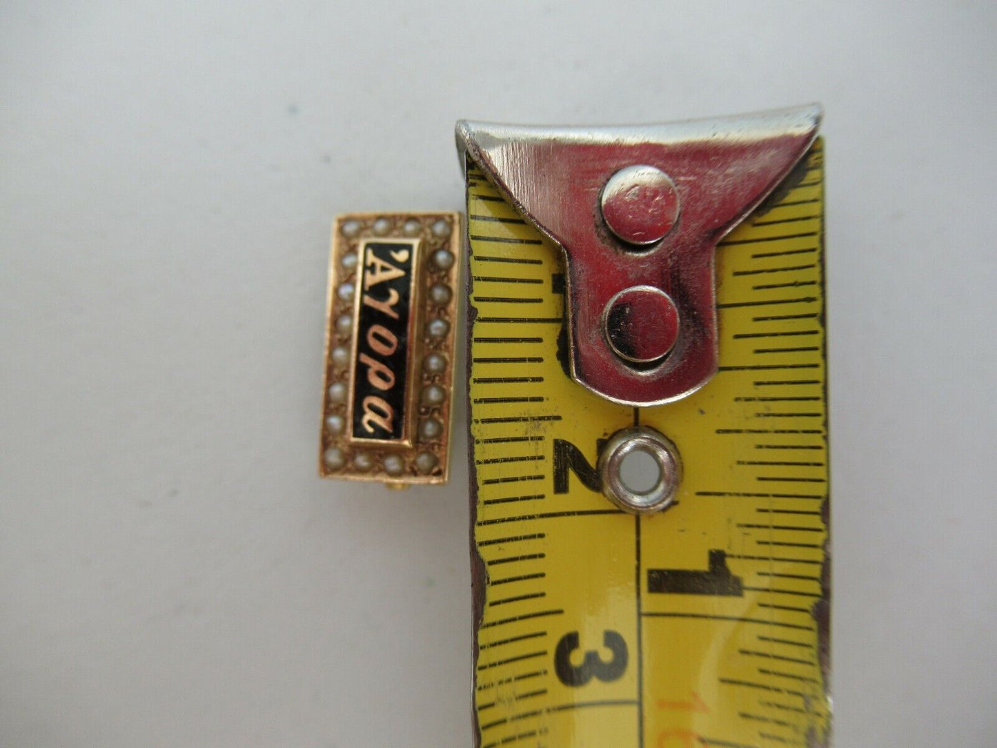 USA FRATERNITY SWEETHEART PIN. MADE IN GOLD 14K. NAMED. MARKED. 1672