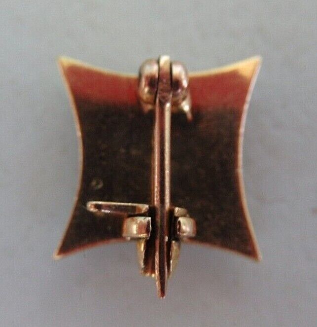 美国兄弟会 PIN DELTA TAU DELTA。黄金制造。 1831年