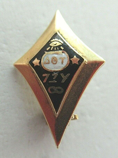 USA FRATERNITY PIN DELTA THETA TAU. MADE IN GOLD 14K. NAMED. MARKED. 1