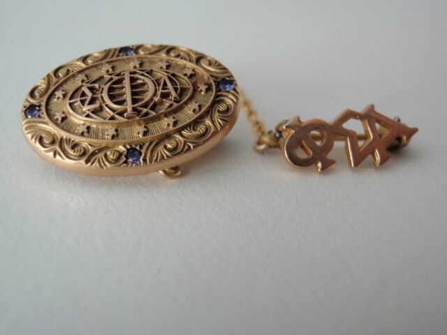 USA FRATERNITY PIN PHI SIGMA ALPHA. MADE IN GOLD. MARKED. 332
